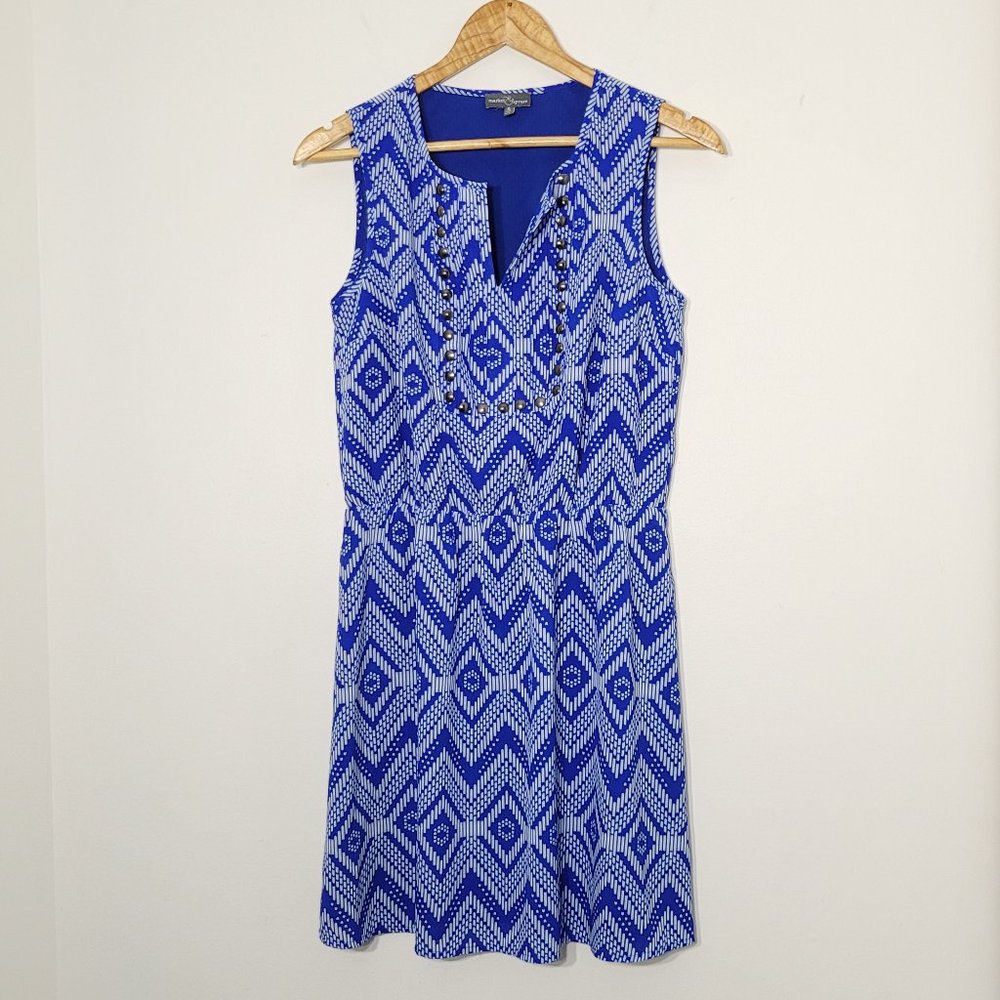 Market & Spruce Blue White Pattren Lightweight Shift Dress Sleeveless Stud NWOT